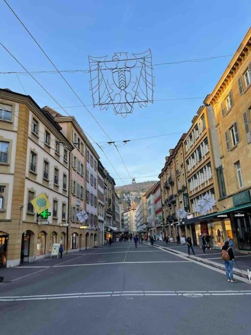 V&V Centre Neuchâtel Eksteriør billede