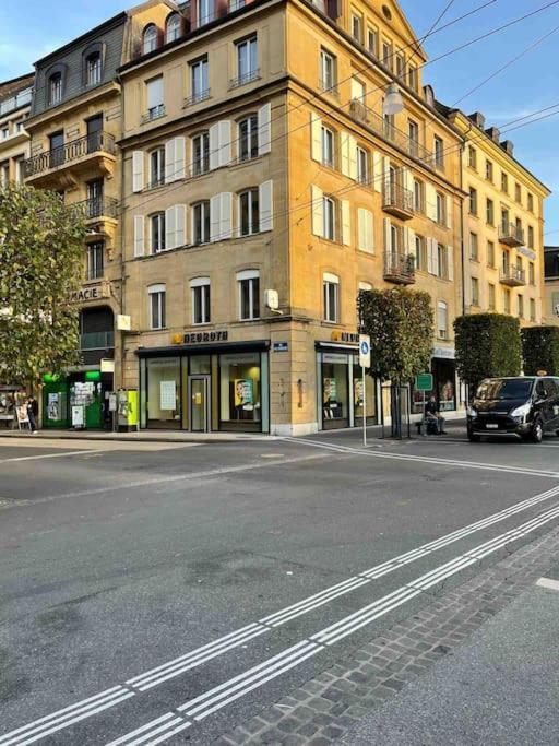 V&V Centre Neuchâtel Eksteriør billede
